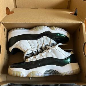 Jordan 11 low “iridescent”